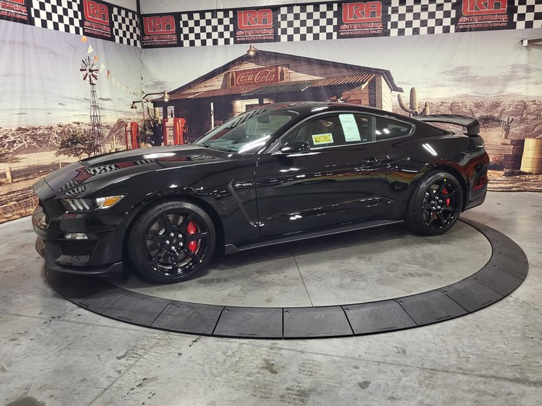 2017 Ford Shelby GT350R 3