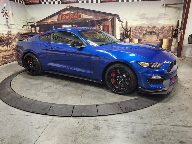 2018 Ford Shelby GT350R 1