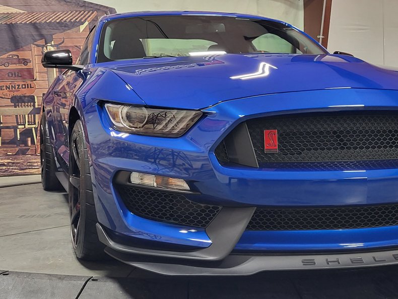 2018 Ford Shelby GT350R 9