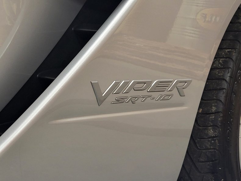 2005 Dodge VIPER SRT-10 Roadster 38