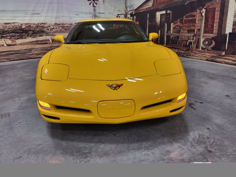 2001 Chevrolet Corvette 2