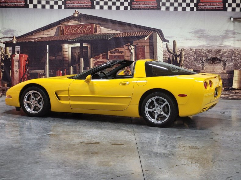 2001 Chevrolet Corvette 20
