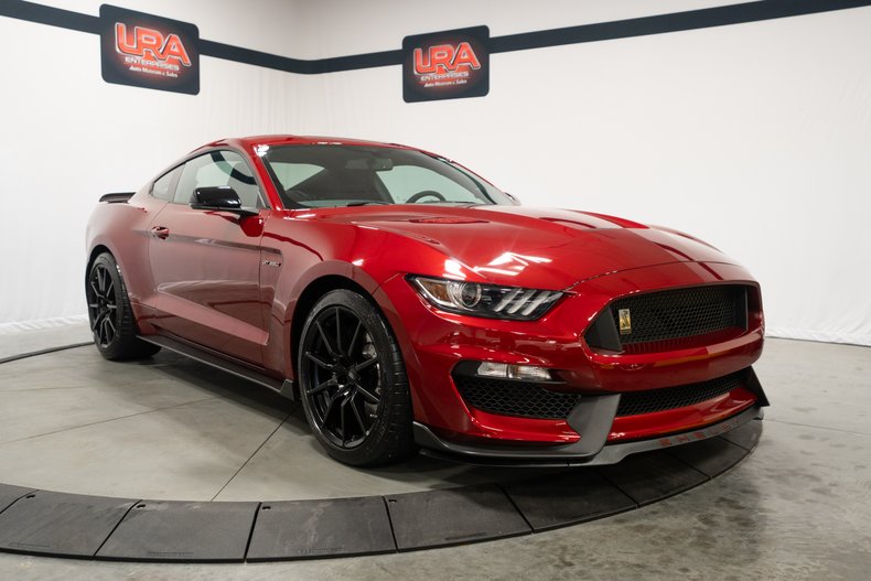 2017 Ford Shelby GT350 1