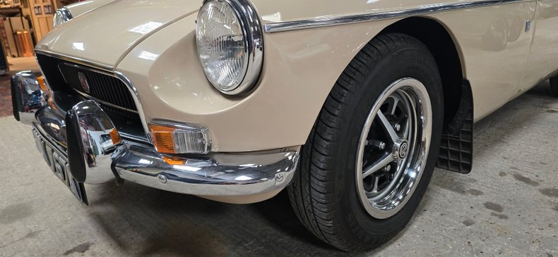 For Sale 1971 MG B - Roadster