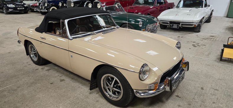 For Sale 1971 MG B - Roadster