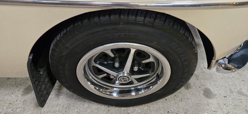 For Sale 1971 MG B - Roadster
