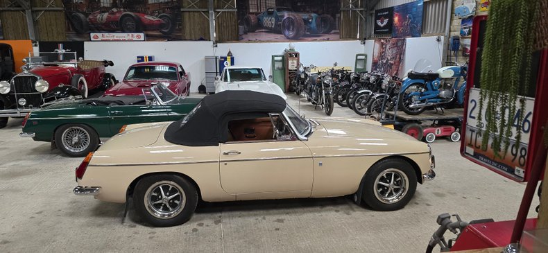 For Sale 1971 MG B - Roadster