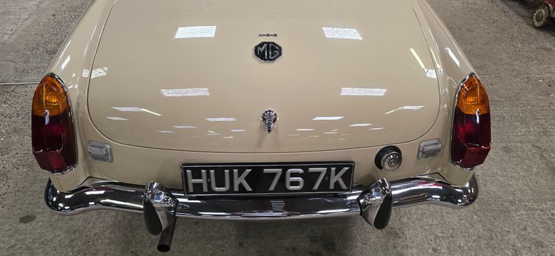 For Sale 1971 MG B - Roadster
