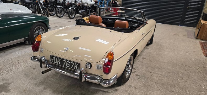 For Sale 1971 MG B - Roadster