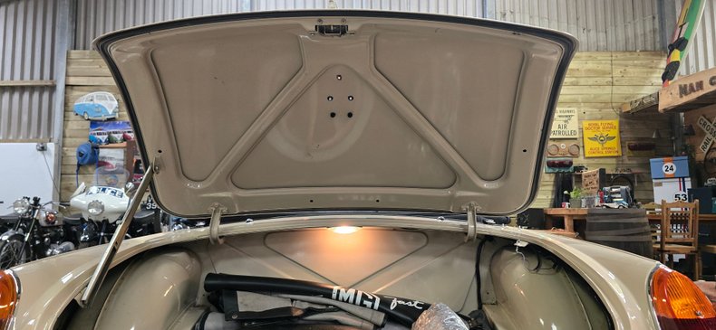 For Sale 1971 MG B - Roadster