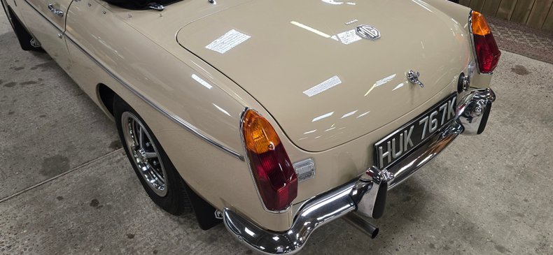For Sale 1971 MG B - Roadster