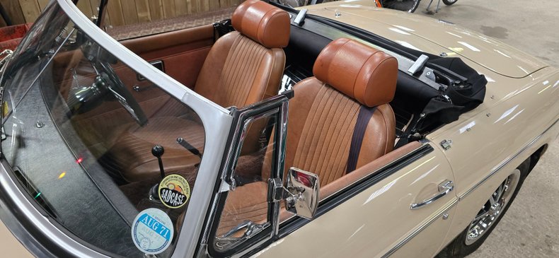 For Sale 1971 MG B - Roadster