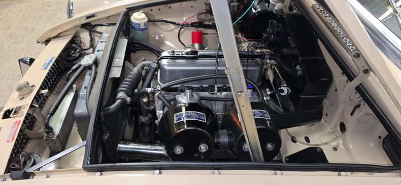 For Sale 1971 MG B - Roadster
