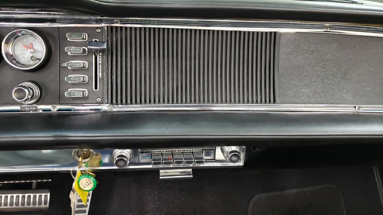 1964 Chrysler 300 39