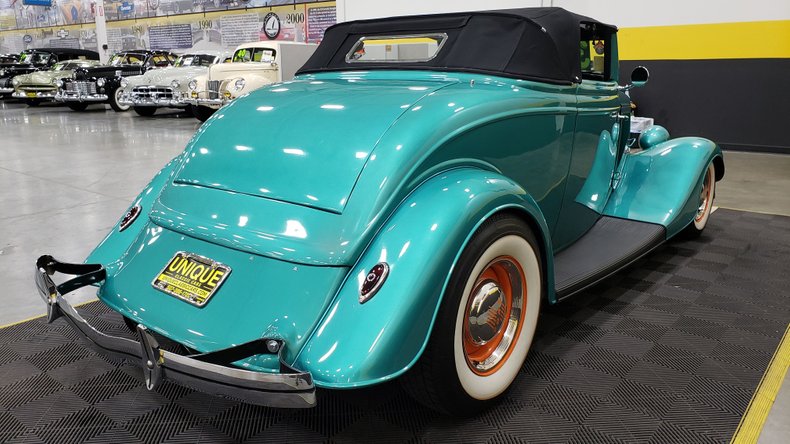 1934 Ford Cabriolet 18