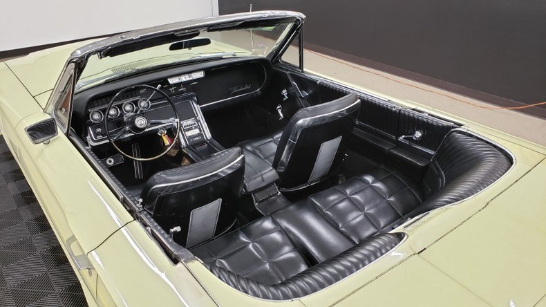 1966 Ford Thunderbird 14