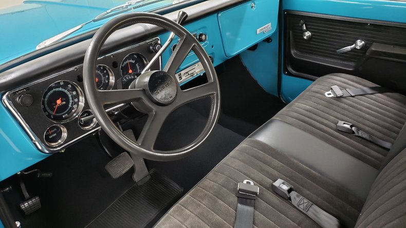 1970 Chevrolet C10 24