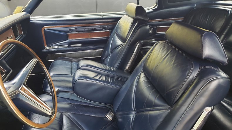 1971 Lincoln Continental 21