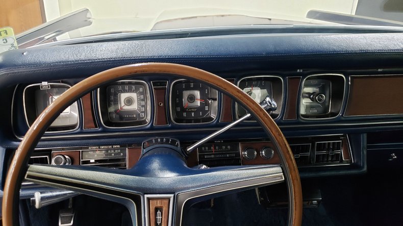 1971 Lincoln Continental 22