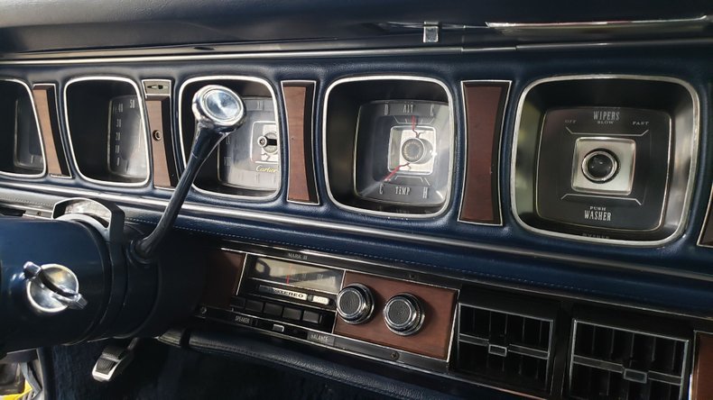 1971 Lincoln Continental 26