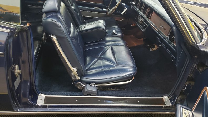 1971 Lincoln Continental 32