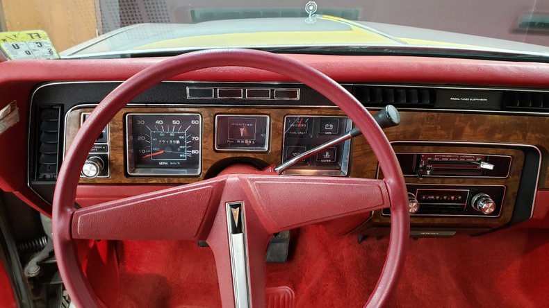 1979 Pontiac Bonneville 23