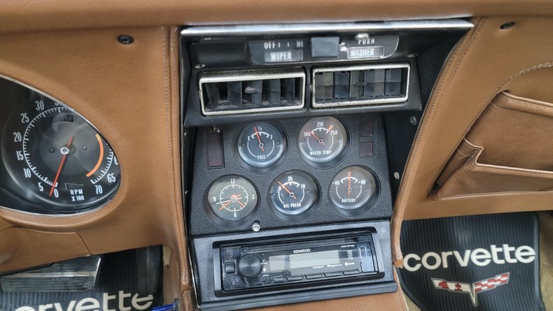 1973 Chevrolet Corvette 38