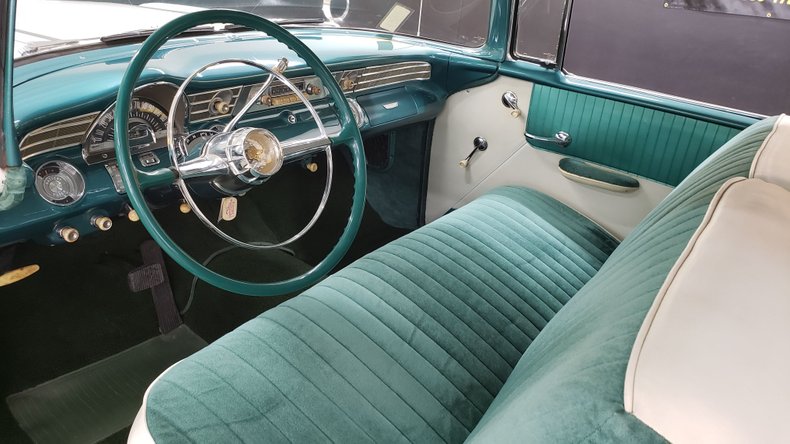1956 Pontiac Chieftain 20