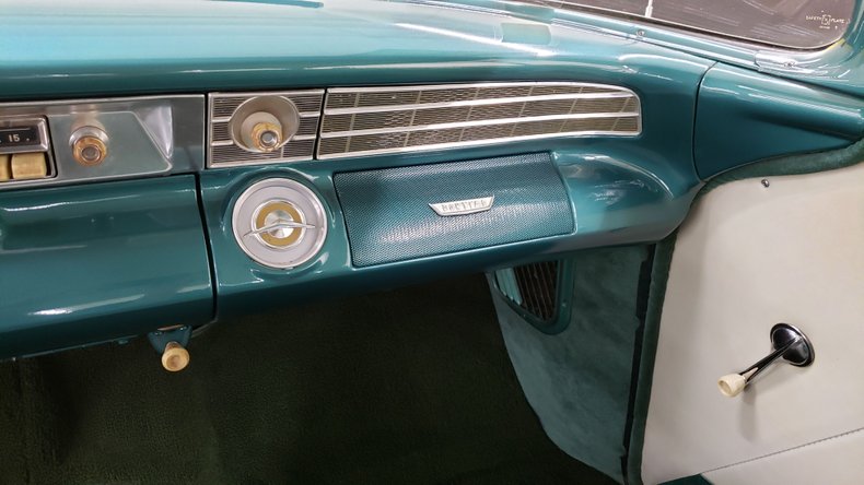 1956 Pontiac Chieftain 30