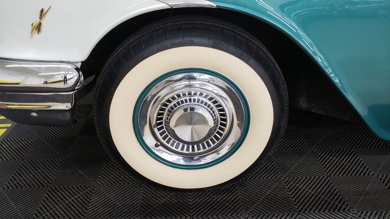 1956 Pontiac Chieftain 69