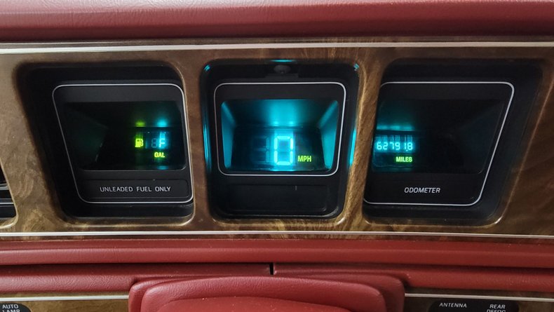 1986 Lincoln Mark VII 30