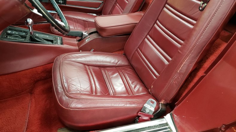 1975 Chevrolet Corvette 36