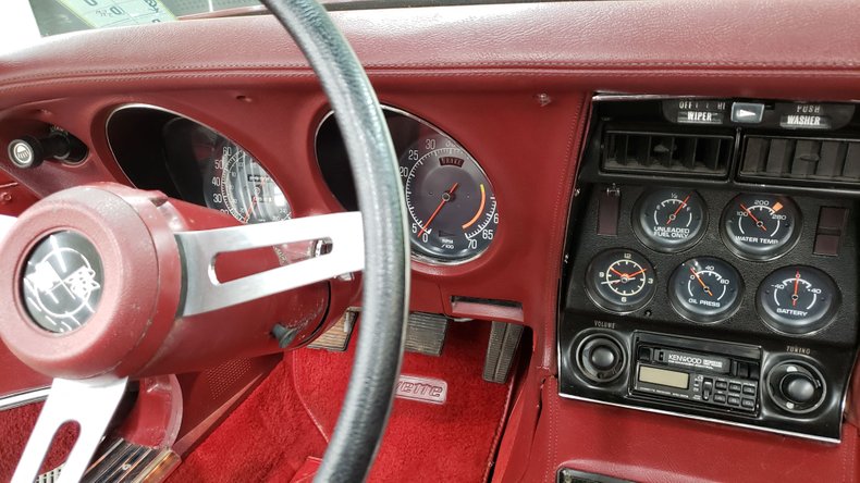 1975 Chevrolet Corvette 43