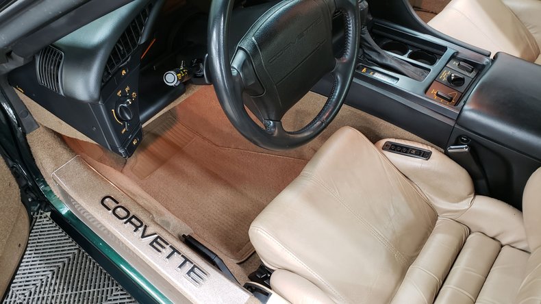 1992 Chevrolet Corvette 29