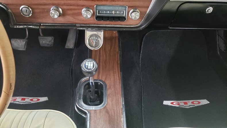 1967 Pontiac GTO 33