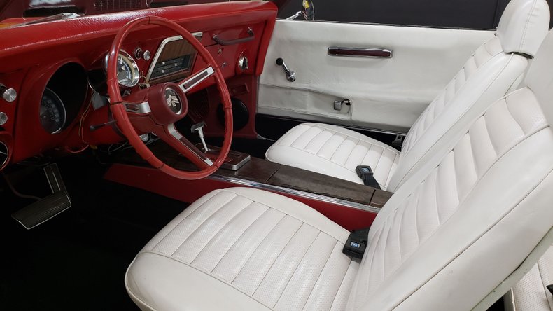 1968 Pontiac Firebird 32
