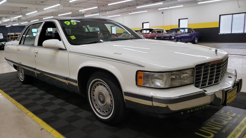 1995 Cadillac Fleetwood 3