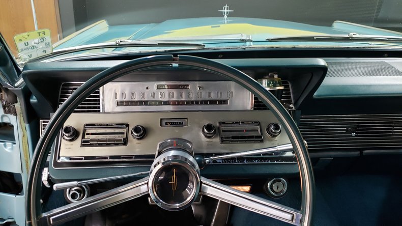1966 Lincoln Continental 25