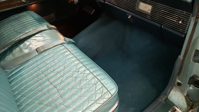 1966 Lincoln Continental 36