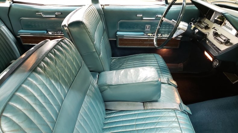 1966 Lincoln Continental 39