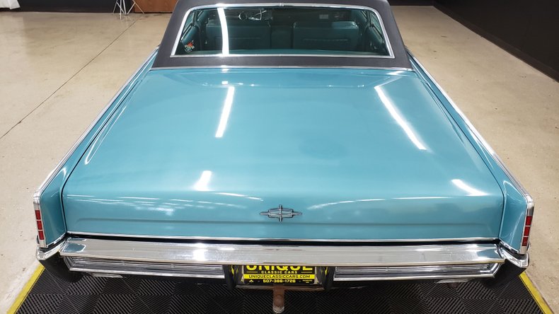 1966 Lincoln Continental 68