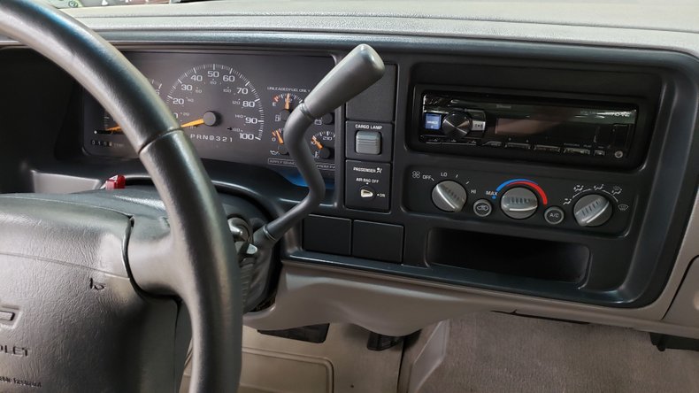 1997 Chevrolet C1500 29