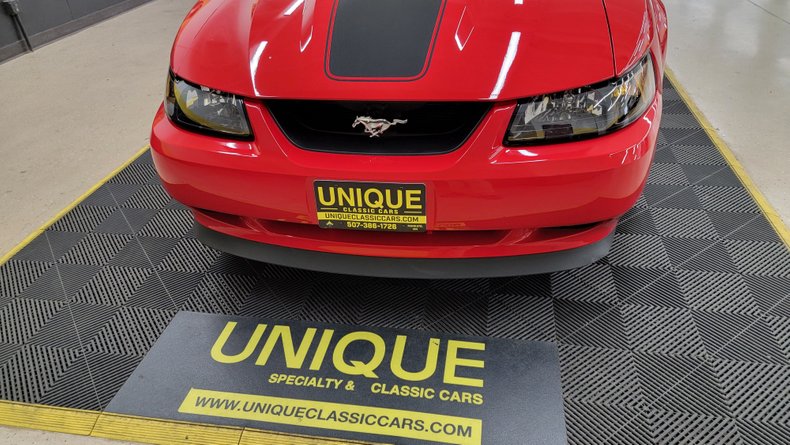 2003 Ford Mustang 10