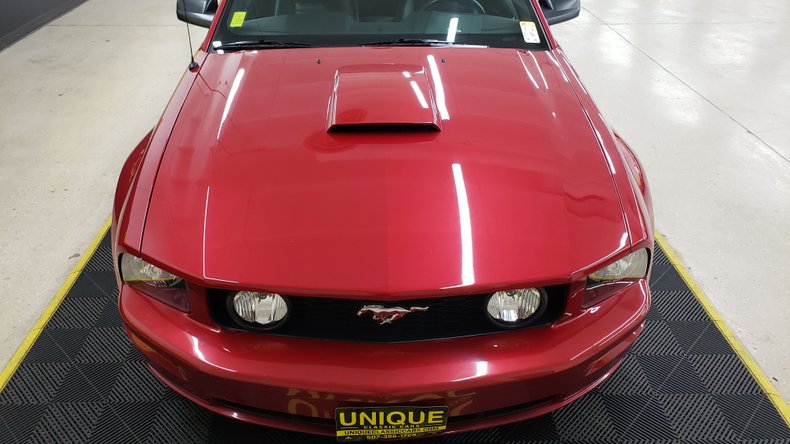 2008 Ford Mustang 11