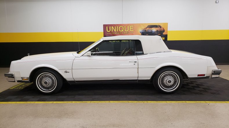 1983 Buick Riviera 20