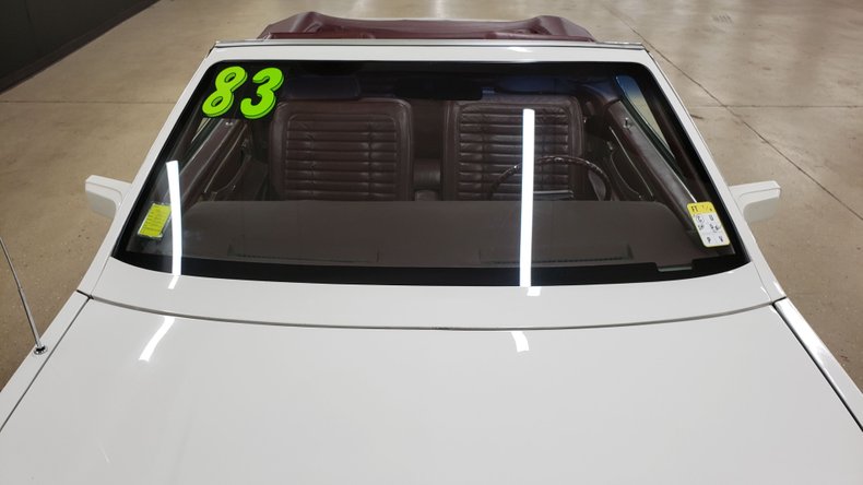 1983 Buick Riviera 9