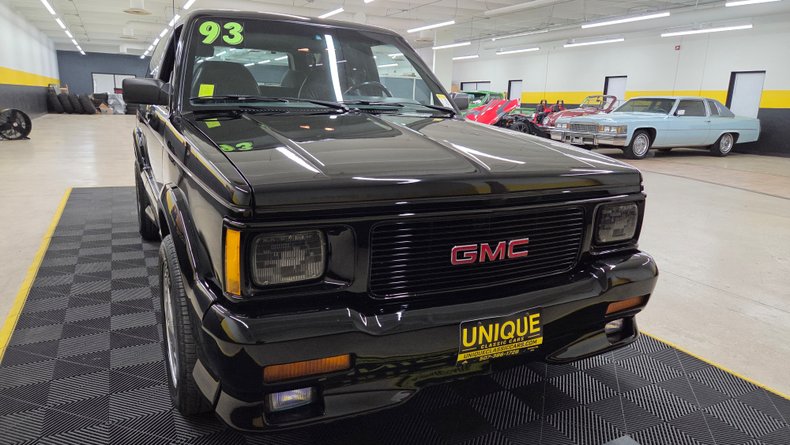 1993 GMC Typhoon 20