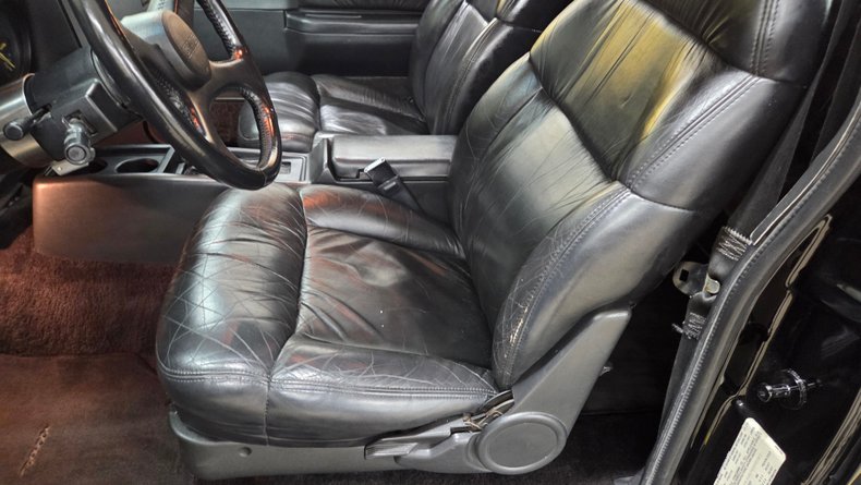 1993 GMC Typhoon 33