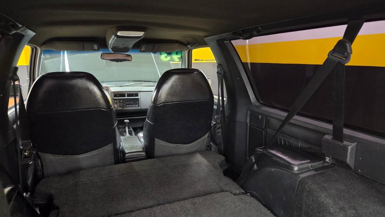 1993 GMC Typhoon 87