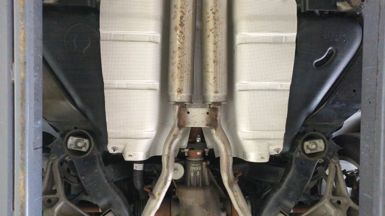 2005 Ford Thunderbird 136